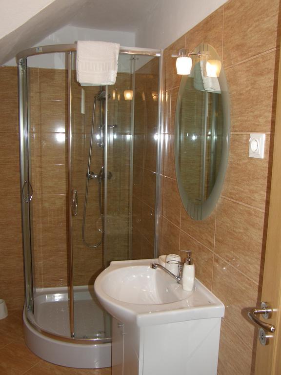 Mokus Panzio Bed & Breakfast Bicfălău Екстериор снимка